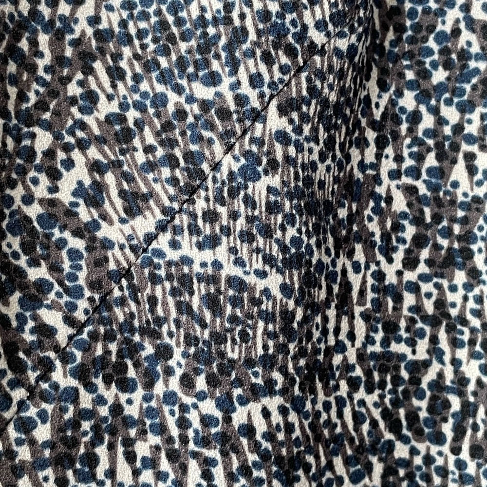 Dalia casual dress in blue and gray sleeveless zip back - Picture 7 of 9